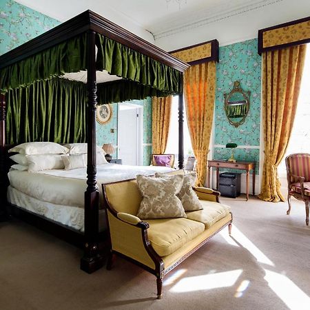 The Bradley Hotel เชลเทนแฮม ภายนอก รูปภาพ