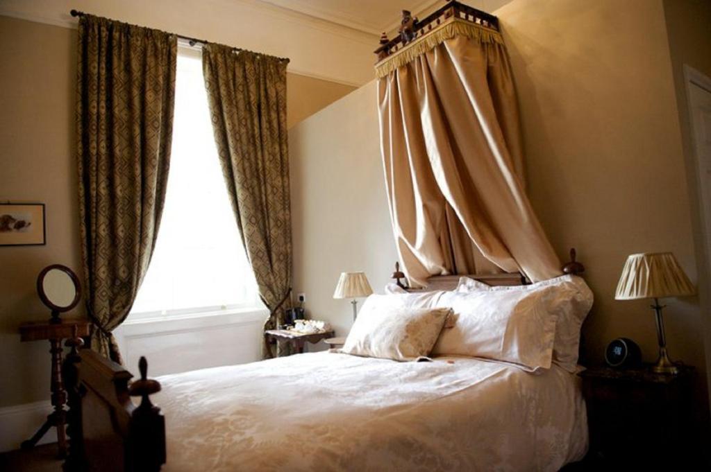 The Bradley Hotel เชลเทนแฮม ห้อง รูปภาพ