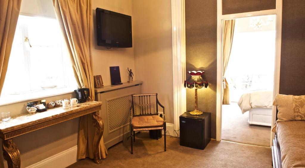 The Bradley Hotel เชลเทนแฮม ห้อง รูปภาพ