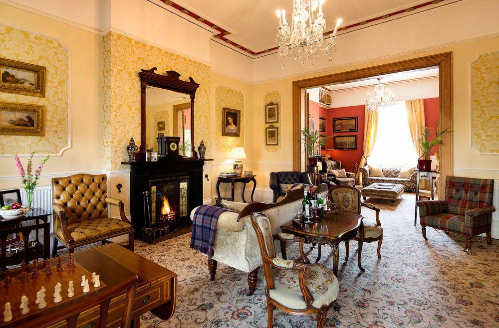 The Bradley Hotel เชลเทนแฮม ภายนอก รูปภาพ