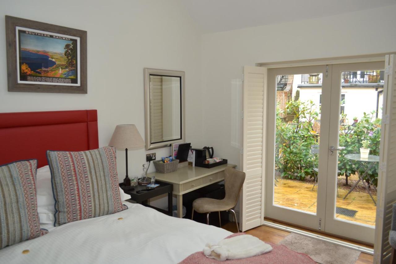 The Bradley Hotel เชลเทนแฮม ภายนอก รูปภาพ
