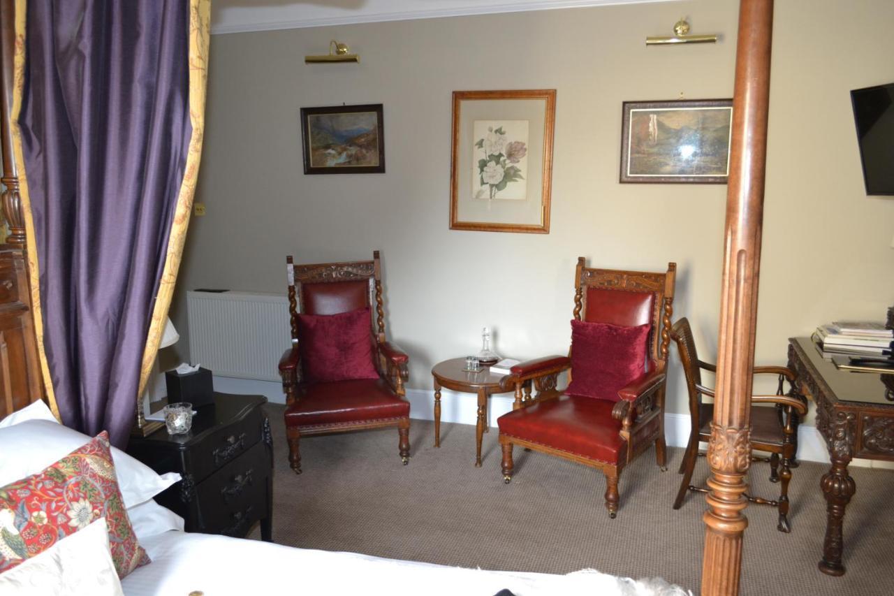 The Bradley Hotel เชลเทนแฮม ภายนอก รูปภาพ